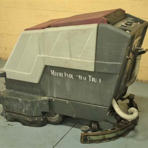 MINUTEMAN POWERBOSS 26 FLOOR SCRUBBER