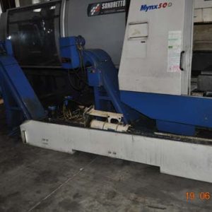 DAEWOO MYNX 500 VERTICAL MACHINING CENTER