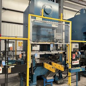 220 TON KOMATSU GAP FRAME PRESS