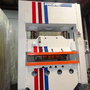 400 TON PACIFIC STRAIGHT SIDE HYDRAULIC PRESS