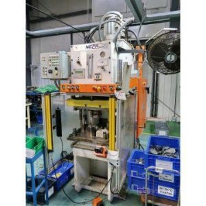 29.5 TON NEFF HYDRAULIC C FRAME PRESS