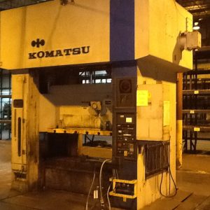 220 TON KOMATSU STRAIGHT SIDE DOUBLE CRANK PRESS