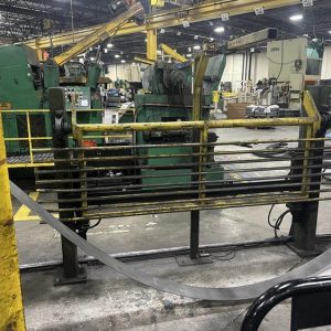 24″ wide Dallas Thread Table