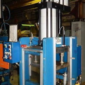120 Ton FARGER & JOOSTEN MULTIPOWER Air/Oil Press