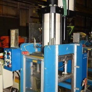 120 Ton FARGER & JOOSTEN MULTIPOWER Air/Oil Press